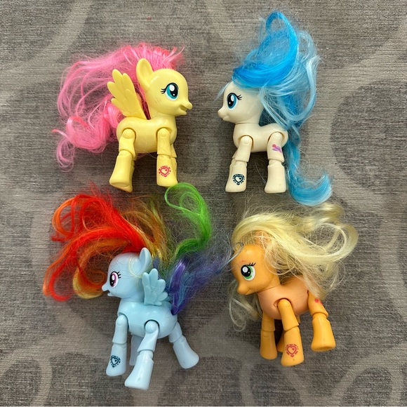 My Little Pony - 4 Ponies w moveable legs - Picture 1 of 4